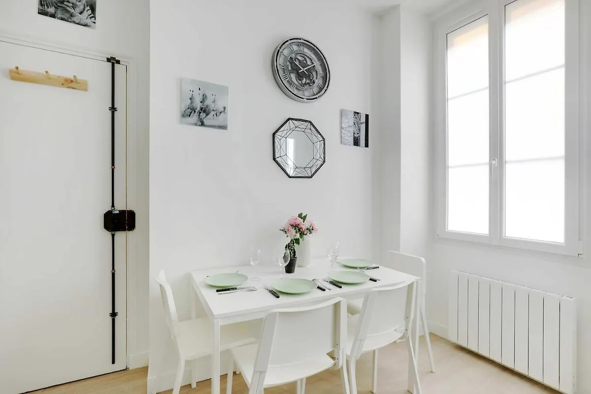 Cosy Apartement In Heart Of Batignolles Paris Apartment