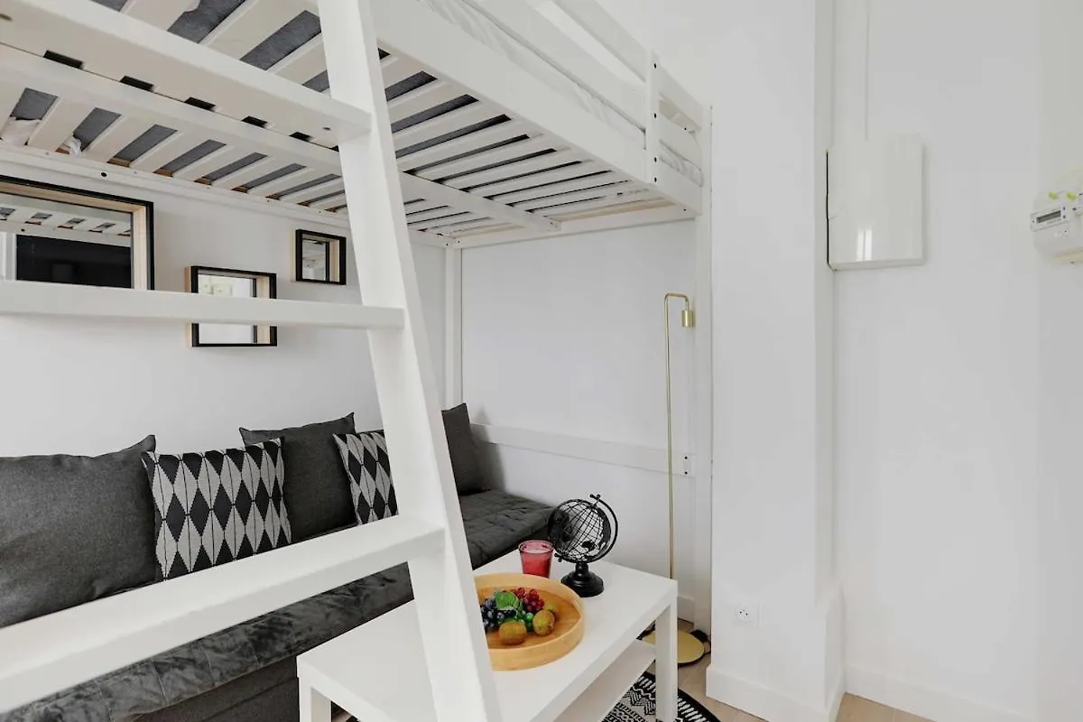Cosy Apartement In Heart Of Batignolles Paris France